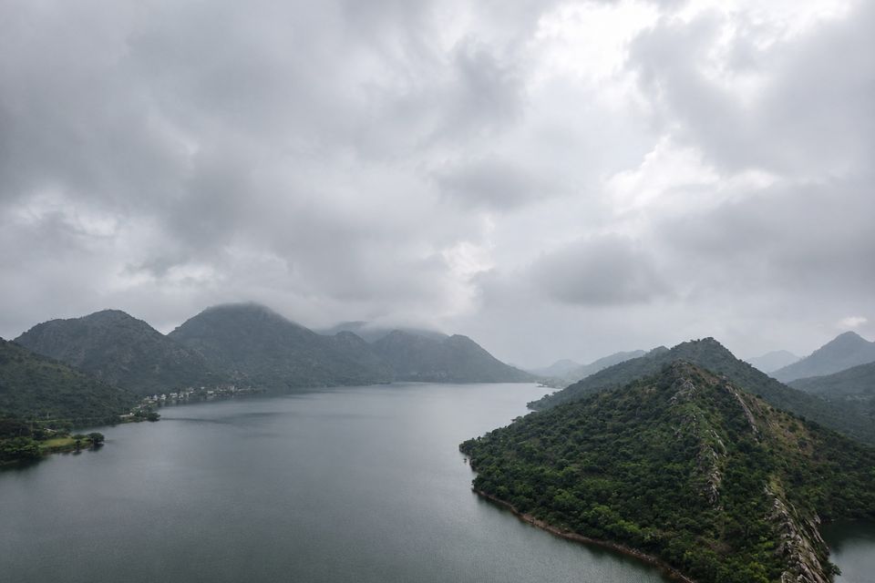 Monsoon view from Bahubali Hills over Badi Lake, UdaipurMonsoon view from Bahubali Hills over Badi Lake, Udaipur
